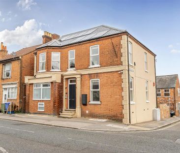 Studio to rent - Photo 6