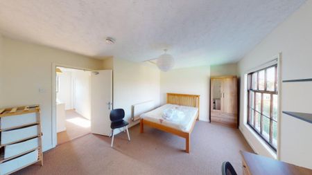 4 bedroom house to rent - Photo 3