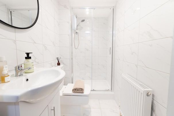 4 bedroom apartment to rent - Photo 1