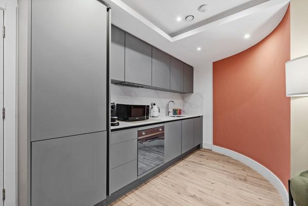 Studio to rent - Photo 1