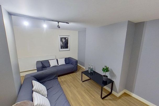 4 bedroom apartment to rent - Photo 1