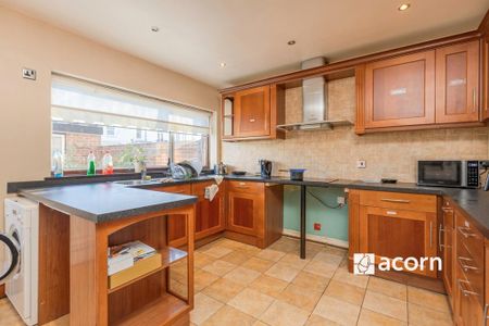 1 bedroom in a house share to rent - Photo 5