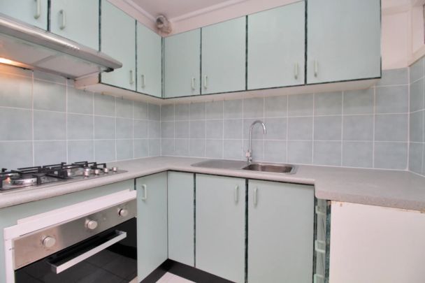 UNBEATABLE PRICE, WALK TO STATION! - Photo 1