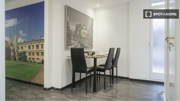 madrid, Community of Madrid 28027 - Photo 1