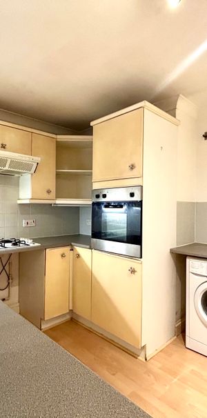 Balmore House, Caversham Balmore House, Caversham - Photo 2