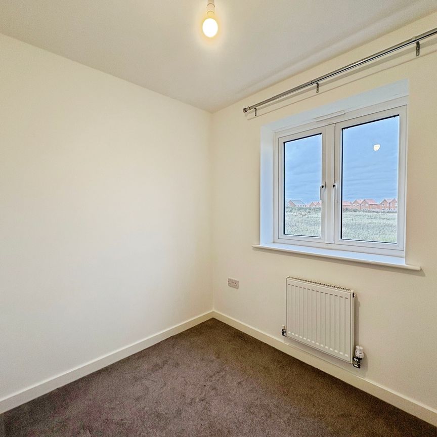 3 bedroom semi-detached to rent Sparrowhawk Crescent, Hardingstone, NN4 6GQ - Photo 1