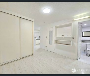 Charming One Bedroom Unit in Prime Mount Gravatt Location - Photo 3