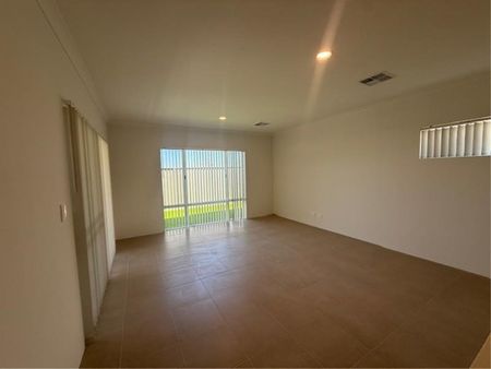 23 Drysdale Gardens, Wandi - Photo 2