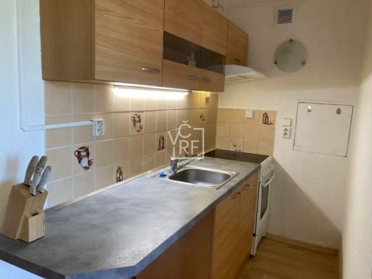 Pronájem bytu 2kk, Hradec Králové - Veverkova ul. - Fotografie 1