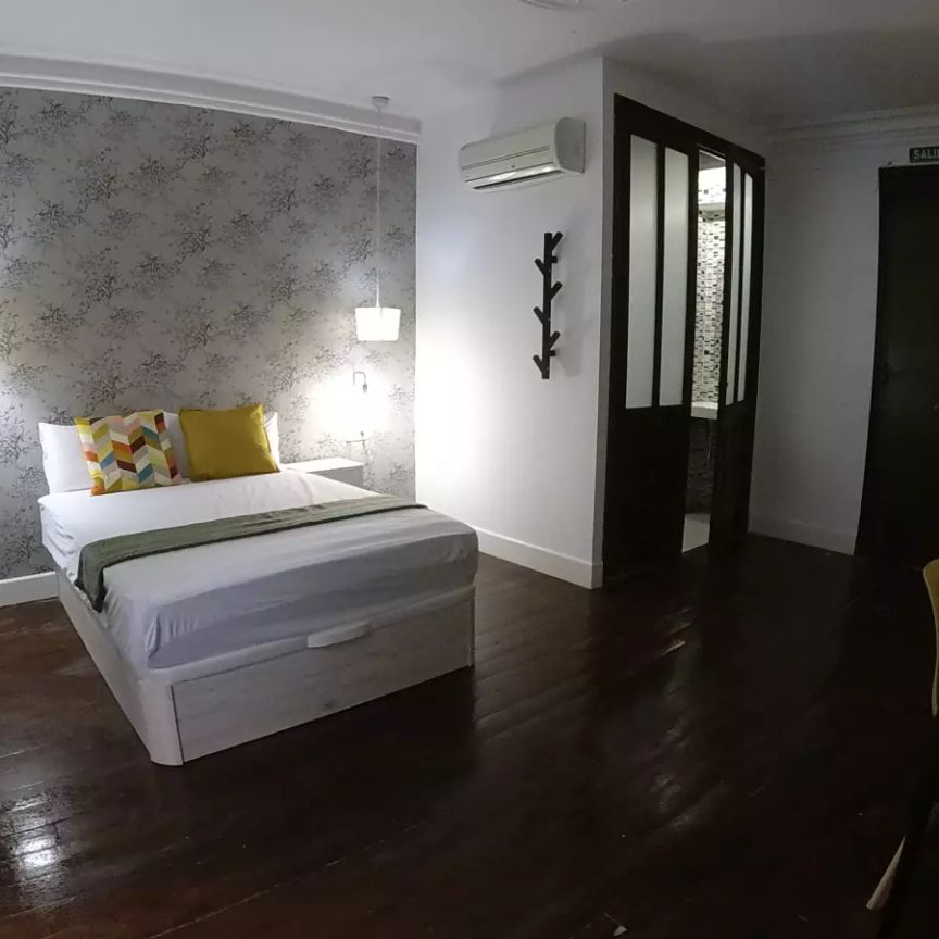 Room in a shared 8-bedroom apartment for rent in La Xerea, wifi included - Photo 1