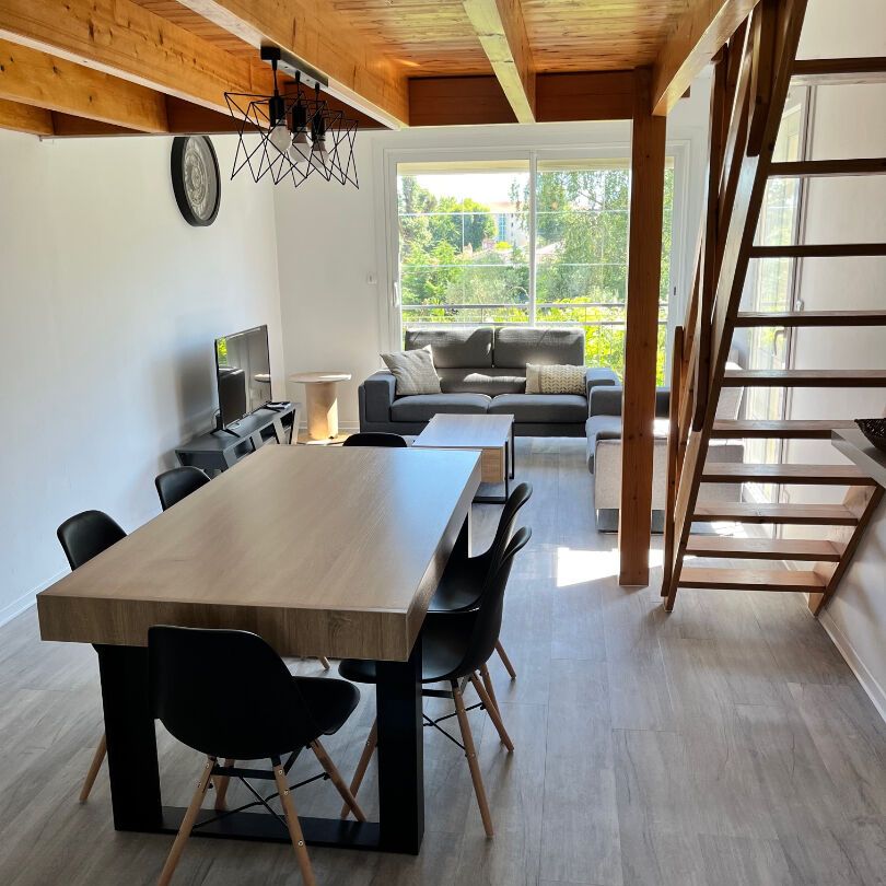 Location maison 7 pièces, 139.95m², La Roche-sur-Yon - Photo 1