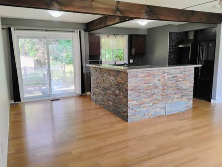 For Lease - 418 Little Avenue Unit# Main Level, Barrie, Ontario - Photo 4