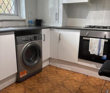 House share to rent - Photo 3