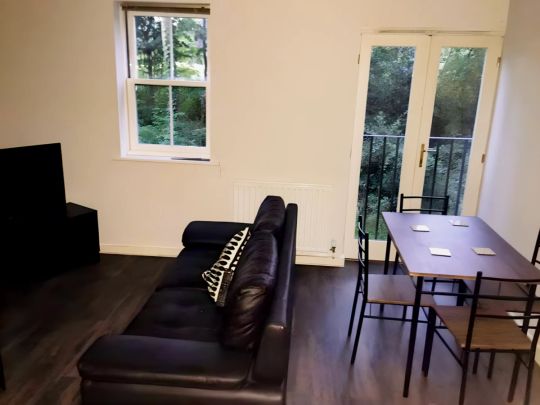 4 Bed 3 Bath - Photo 1