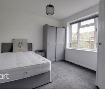 4 bedroom detached house to rent - Photo 4