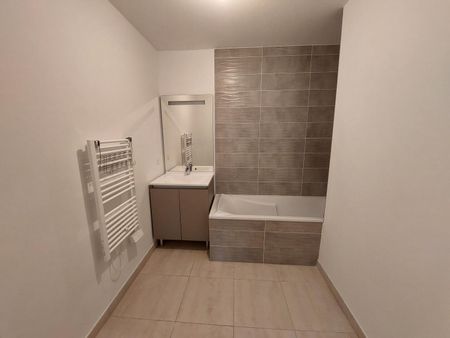 location Appartement T3 DE 63.2m² À MONTPELLIER - Photo 2