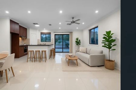 “Stunning Family Home in Mawson Lakes” - Photo 2