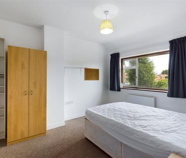 4 bedroom semi-detached house to rent - Photo 5