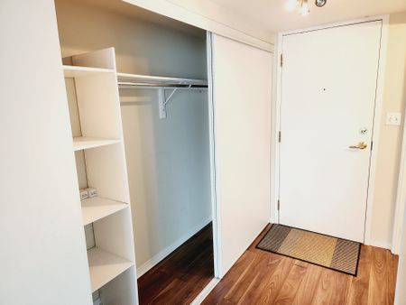 For Lease - 51 Baffin Court Unit# 722, Richmond Hill, Ontario - Photo 4