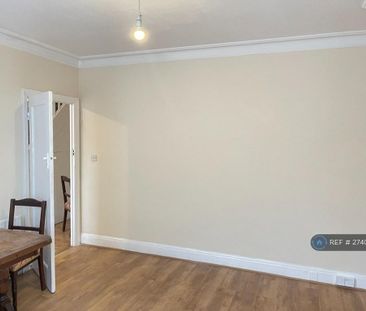 4 bedroom terraced house to rent - Photo 3
