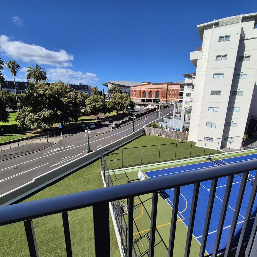 City Fringe Living at Its Finest - Photo 1