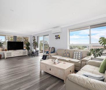 35 HILLCREST AVENUE WINSTON HILLS - Photo 1