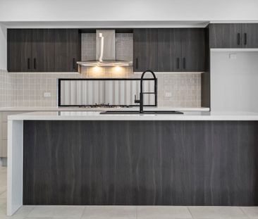 Brand-new, stylish and designed for modern family living - Photo 6