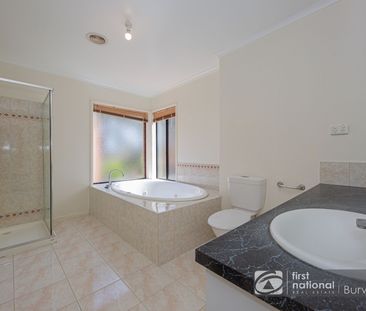 Exquisite Family Living: Luxury Home near GWSC and The Glen - Photo 6