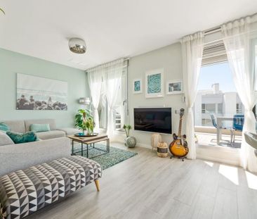 Luxury penthouse for rent in Estepona, Andalusia - Photo 6