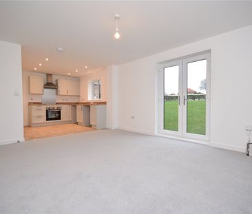 1, Howley Avenue, Churwell, Leeds, LS27 7FW - Photo 5