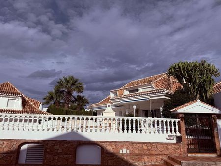 Alquiler de casa o chalet independiente en Calle Finlandia, 30 - Photo 5