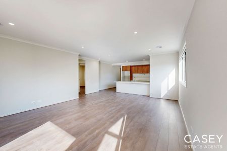 14 Bolshoi Boulevard, Clyde North - Photo 2