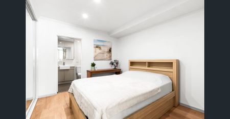 Trendy Marrickville Escape Blending Style, Comfort, and Convenience - Photo 4