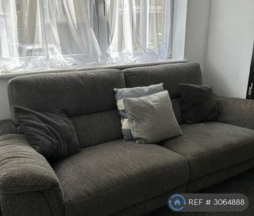 4 bedroom terraced house to rent - Photo 2