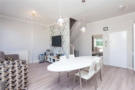 3 bedroom apartment to rent - Photo 2