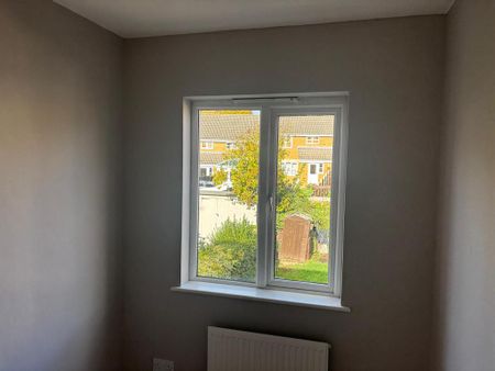 2 bedroom terraced house to rent - Photo 2