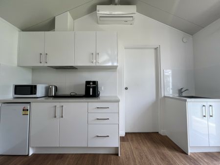 Modern Studio Granny Flat - All Bills Included! - Photo 4