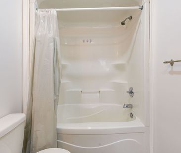 For Lease - 96 Highgate Drive Unit# Upper Level b, Hamilton, Ontario - Photo 6