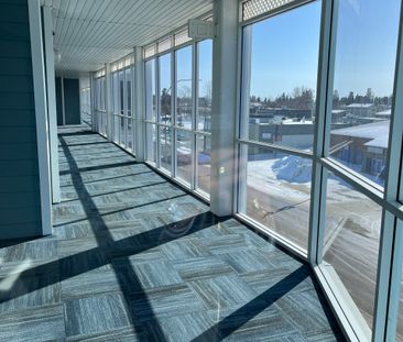 Sylvan Lake 1 BR FURNISHED Condo overlooking the water !! - Photo 1