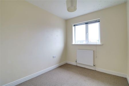 Pine Park, Barton-upon-Humber, Lincolnshire, DN18 5RU - Photo 4