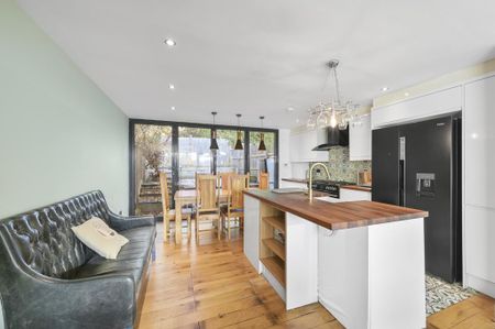 4 bedroom house to rent - Photo 2