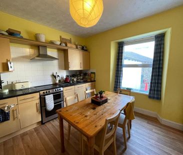 6 bedroom house to rent - Photo 2