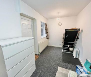 1 bedroom semi-detached house to rent - Photo 5