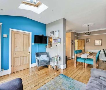 Clavering Road, Aldersbrook, E12 - Photo 1