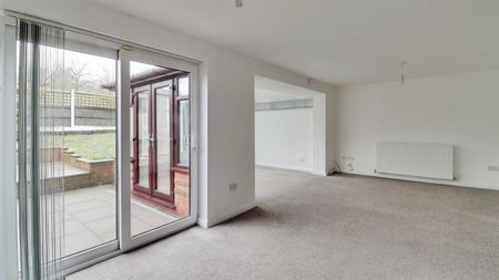 Springfield Drive, Kidsgrove, Stoke On Trent - Photo 2