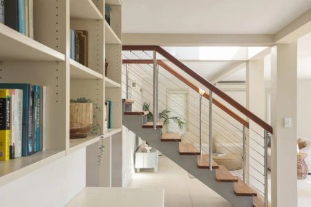 Deep Waterfront Family Home - Photo 4