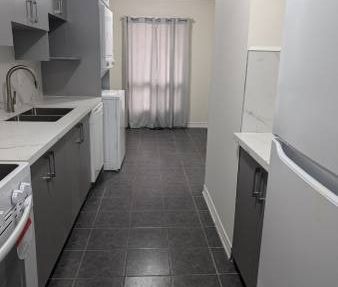 3 Bedroom, 1.5 Bath Upper Level for Rent - Photo 1