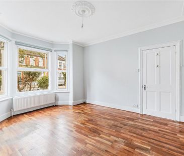 4 bedroom detached house to rent - Photo 4