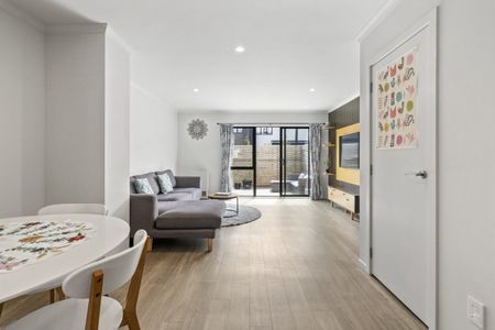 Sunny Tawa Townhouse - Photo 2