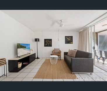 202/2 Queensland Avenue, Broadbeach, Qld 4218 - Photo 2